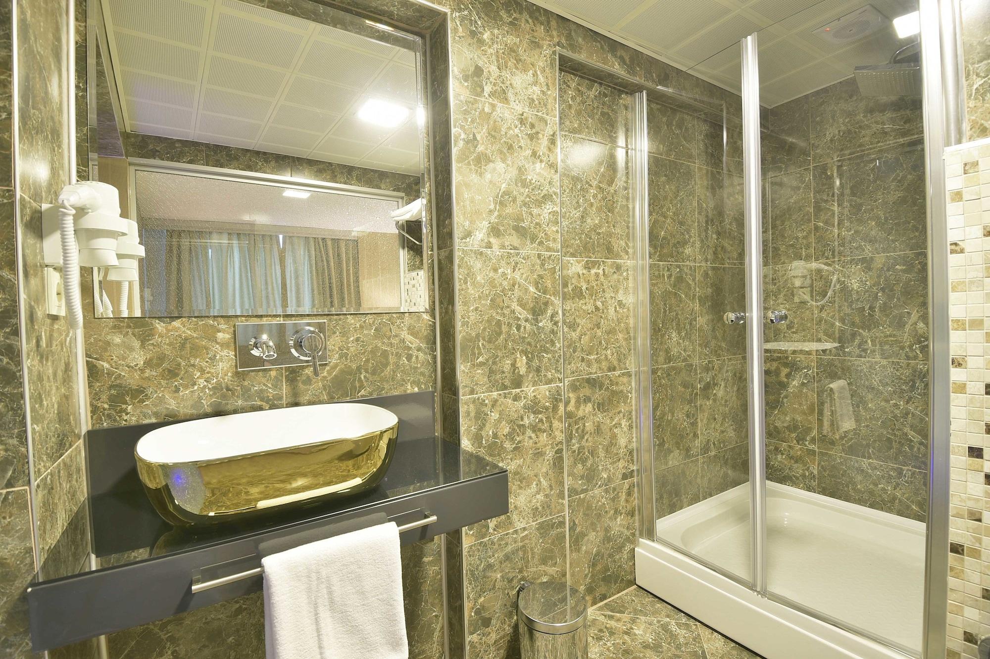Adamel City Hotel Истанбул Екстериор снимка